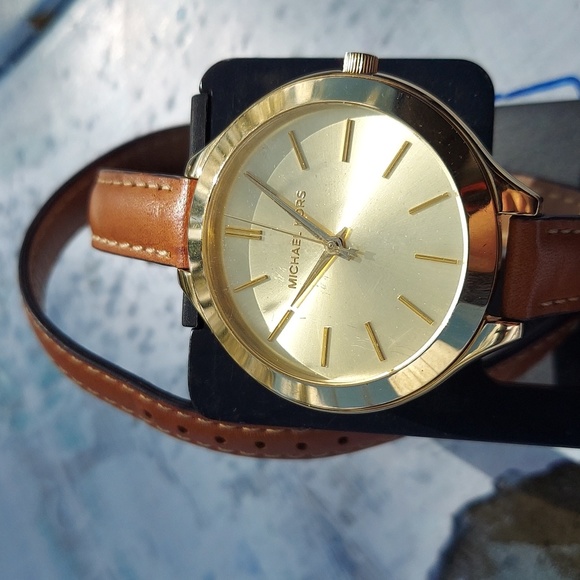 MICHAEL KORS WATCH - Picture 1 of 2